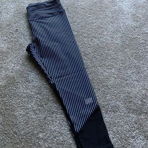 Hardcore fitness cropped leggings size S